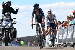 Bardet zag tot zijn teleurstelling Kuss in de kopgroep: 'Wist toen dat ik niet ging winnen'