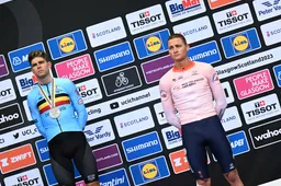 Belgen maken een knieval voor oppermachtige Van der Poel: 'De beste heeft gewonnen, podium fenomenaal'