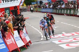 Mannen, bedankt! Evenepoel, Ganna en Groves stunten met briljante vlucht in slotetappe, Groves wint