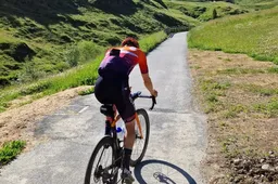 Lemmen maakte in Gran Camino al indruk op Jumbo-Visma: 'Ze dachten dat Dennis niet zo goed reed'