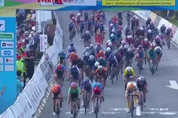 Consonni slaat dubbelslag in WorldTour-koers voor vrouwen in China na intense strijd met Nederlandse De Zoete