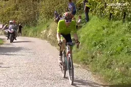 Vliegende Mohoric krijgt gehoopte Van Aert-scenario en blaast tegenstand vervolgens weg bij WK gravel