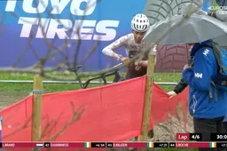 🎥 Slippertjes doen Alvarado de das om in Ierse modder: 'Lucinda bleef foutloos, ik maakte te veel foutjes'