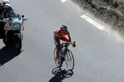 IDL Retro | De Col de la Bonette: Alpenreus die de aspiraties van een jongeling in de kiem smoorde