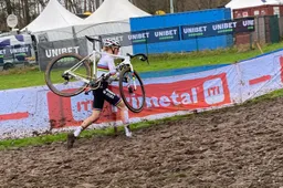 Waarom Fem van Empel niet zomaar haar eerste nederlaag leed tegen Pieterse: 'Misschien rustperiode inlassen'