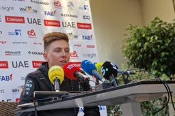 Pogacar gaat op de bank juichen voor Van der Poel, weigert Jumbo-Visma te kopiëren en denkt nóg beter te kunnen