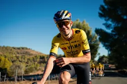 Bakelants zag ook op training indrukwekkende Van Aert: 'Normaal zie ik hem alleen zo scherp voor de Tour'