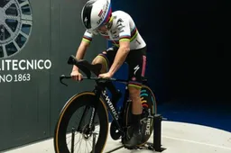 Evenepoel duikt Castelli-windtunnel in op zoek naar marginal gains: 'Fijne marges kunnen groot verschil maken'