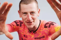 Harry Sweeny doorbreekt taboe over autisme in het wielerpeloton: 'Er zijn veel renners bij wie ik hetzelfde zie'