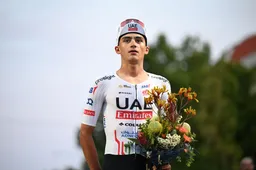 We hebben er weer eentje hoor: Mexicaans gigatalent Del Toro (UAE) fopt iedereen in Tour Down Under