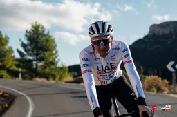 Wordt het openingsweekend een speeltuin voor UAE? Wellens en Politt naar België, Ayso en Hirschi naar Frankrijk