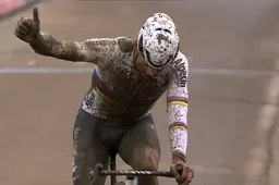 Mathieu van der Poel doet duim omhoog voor het publiek en eigen vorm in Baal: 'Kan nog stuk bij'