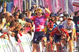 Wiebes duidt nieuw Jan Smit-gebaar, Vollering kan eindzege ruiken en bij Visma | Lease a Bike likt men de wonden