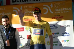 Pedersen mag ondanks leiding z'n eigen tijdritpak aan en houdt zo loeisnelle Vauquelin af in Bessèges