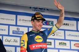 Lidl-Trek met vliegende Pedersen en joker Milan niet langer 'kansloos' tegen Van der Poel en Pogacar