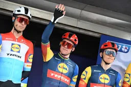 Lidl-Trek dient Van der Poel en Pogacar van repliek: Pedersen, Milan én Skujins richting de Poggio