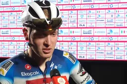 Merlier koos voor verkeerde versnelling in eerste massasprint UAE Tour: 'Gelukkig gingen Molano en Gaviria van ver aan'