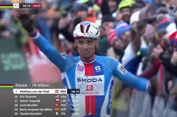 Tranen, weemoed en complimenten voor Van der Poel: dit was de laatste dag als prof van Zdenek Stybar