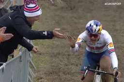 Zoe Bäckstedt doet maar 11 seconden slomer over WK dan bronzen Pieterse: 'Probeerde geen domme fouten te maken'