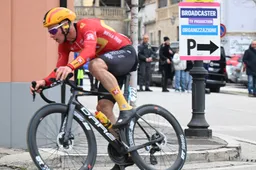 Hoogtestage ('voelde me nog nooit zo sterk') succes voor Abrahamsen, Girmay heeft ogen al op Tour gericht