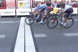 Alpecin-feestje Van der Poel krijgt vervolg in Catalonië: toptalent Laurance klopt Van den Berg op de meet