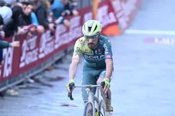 Wonden likken na Strade: BORA-hansgrohe met 5 - en kopman Martínez - tegen de grond, Alaphilippe met schrik vrij