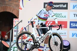 In Kuurne maakte Van der Poel al eens furore bij zijn seizoendebuut: Zo ging het hem andere jaren af