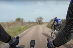 🎥 Wat bij de cross kan, kan voor Strade Bianche ook: de XXL-verkenning van Puck Pieterse op video!