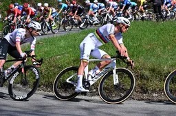 Van der Poel en Visma | Lease a Bike begrepen niet zoveel van UAE-tactiek: 'Niet de slimste move'