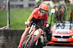 Zevenmijlslaarzen helpen Arensman vooruit in Giro-tijdrit: 'Dit had ik niet verwacht'