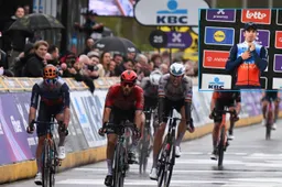 Groenewegen over andere Touropbouw en declassering Matthews: 'Laat weer zien dat jury niet consequent is'