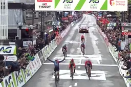 Vollering met lege handen na de Ardennen, want Grace Brown legt iedereen erop vanuit de vlucht in Luik