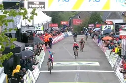 Vollering kan ook op Muur van Hoei niet winnen: Niewiadoma jubelt in Waalse Pijl, Longo Borghini derde