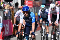 'Stond op het punt mijn Dumoulin-moment te beleven'; Woods vertelt over bizar avontuur in camper tijdens etappe 10