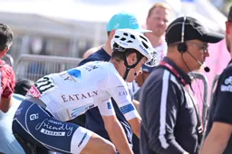 Favorieten jongerenklassement Giro d'Italia 2025 | Witte trui lijkt om stevige schouders te gaan hangen