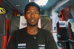 🎥 Girmay deelt update na dubbele Giro-val en opgave: 'Heb enkel wat kleine verwondingen'