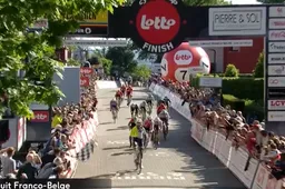 Bini is back! Girmay verslaat Zingle en Hirschi en schenkt Intermarché-Wanty de zege in Circuit Franco-Belge