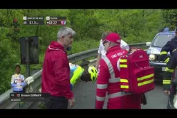 🎥 Samenvatting etappe 4 Giro d'Italia 2024: Milan haalt zijn gram in sprint tegen Merlier en Groves