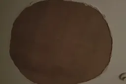 🎥 Paniek in de tent! Naesen en Dewulf (Decathlon AG2R) zien 30 kilogram pleister van het plafond donderen