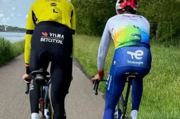 Brothers in arms: lotgenoten Van Aert (Dwars door Vlaanderen) en Cras (Baskenland) trainen samen