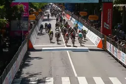 Sprintdominantie Paul Magnier is over! Steffen De Schuyteneer wint vreselijk spannende spurt in Giro Next Gen