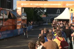 ÉÉN SECONDE! Daan Hoole Nederlands tijdritkampioen in bizar slot, Mick van Dijke grijpt er nét naast