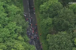Eenduidige lezing vanuit peloton na dolle toestanden in Dauphine: 'Gleden zo paar honderd meter ver'