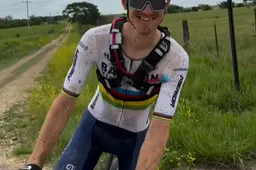 Onttroonde Matej Mohorič ziet zichzelf niet beloond worden op WK Gravel: ‘Ze hadden geen motivatie om te werken'