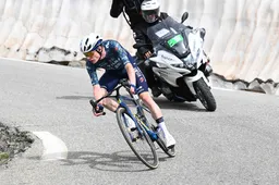 Het mysterie rondom de halve minuut van Vingegaard: 'Vooral dáár heeft Pogacar een verschil gemaakt'