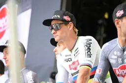 Van der Poel en Vos winnen prestigieuze wieler-award, en Lavreysen dus niet: 'Volkomen belachelijk'