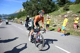 Simon Yates ploeterde eerste Tourweek door met corona: 'Daardoor kon ik mij niet laten zien zoals ik wilde'