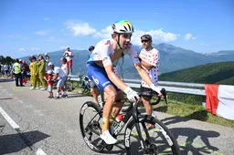 Eén Belg en zeven Fransen moeten voor TotalEnergies in de Tour de France voor nieuwe megastunt zorgen