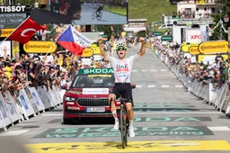 Pogacar en UAE 1 - 0 Vingegaard en Visma | Lease a Bike na formidabele show op Galibier