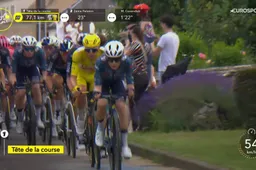 Red Bull-BORA-hansgrohe ziet barstjes bij UAE: 'Zo goed als ze op Galibier waren, zo slecht waren ze nu'